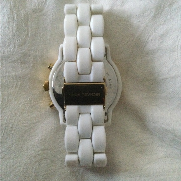 EUC Michael Kors white resin watch with gold detail. - Picture 5 of 9
